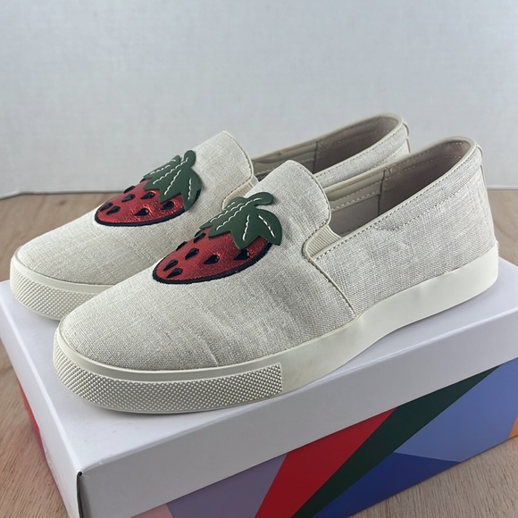 Katy Perry THE KERRY CANVAS Strawberry Slip On Shoe Women’s Size 6.5 Light Tan - Picture 3 of 9